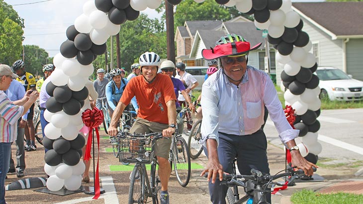 Designing Bicycle Tourism Trails for Sustainable Urban Mobility and Economic Growth